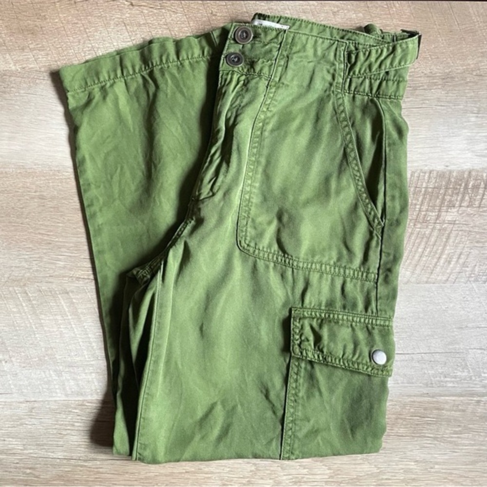 NICOLE MILLER Green Cargo Pants 100% Lyocell Snap Pockets Size 6